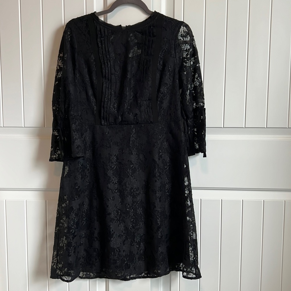 NWOT Simply Vera Vera Wang black lace dress.